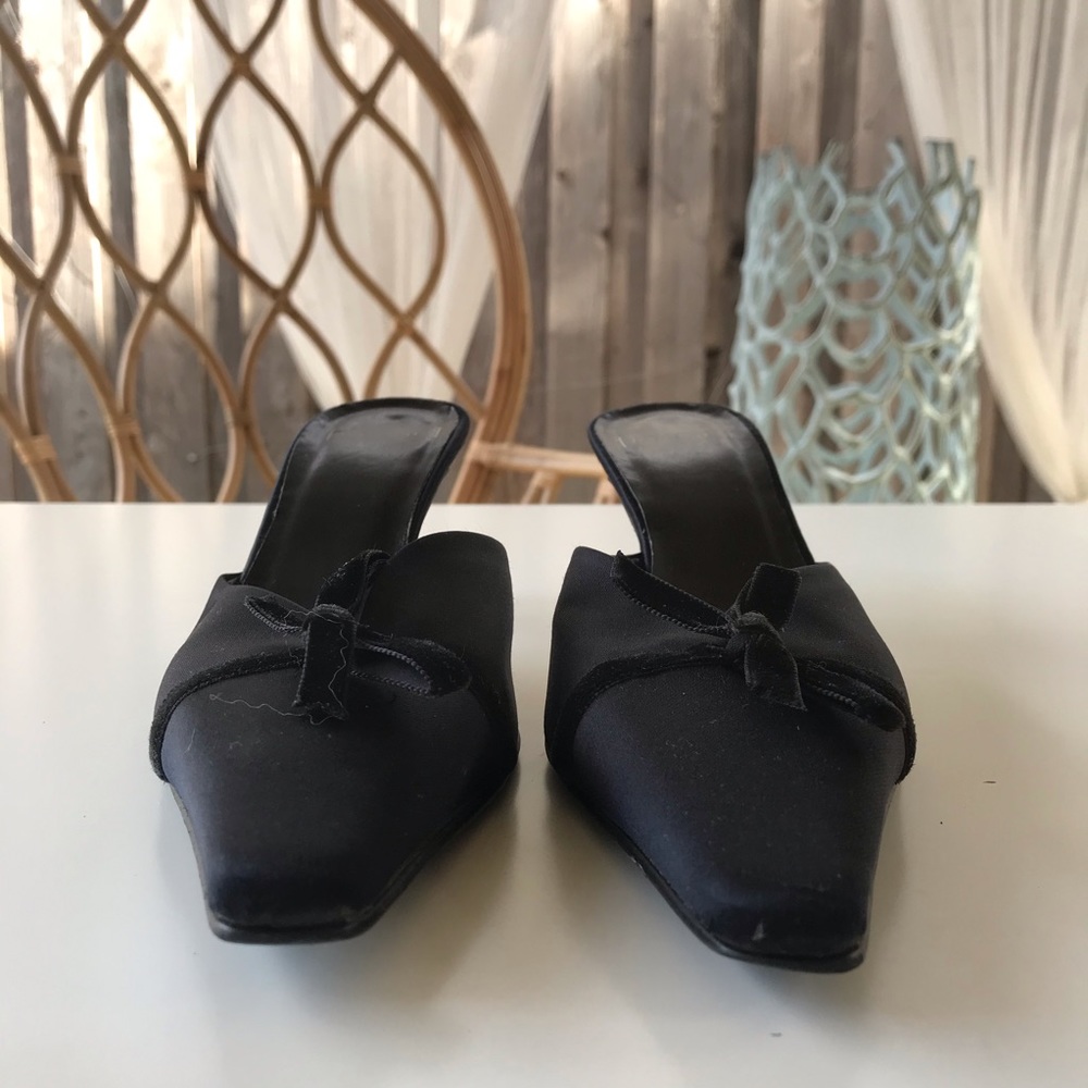 Harold’s Black Velvet Pointed Heels, 8 - Picture 1 of 7